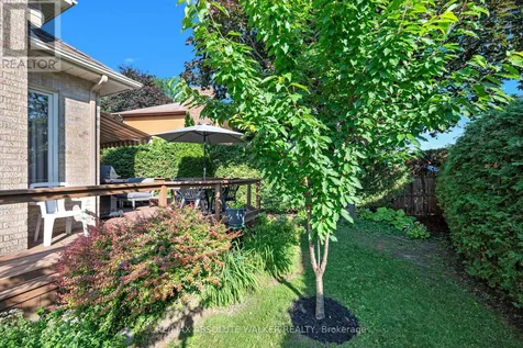 30 Elderwood Trail Ottawa ON K2S 1C9