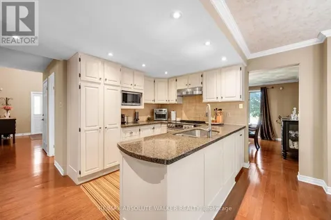 30 Elderwood Trail Ottawa ON K2S 1C9