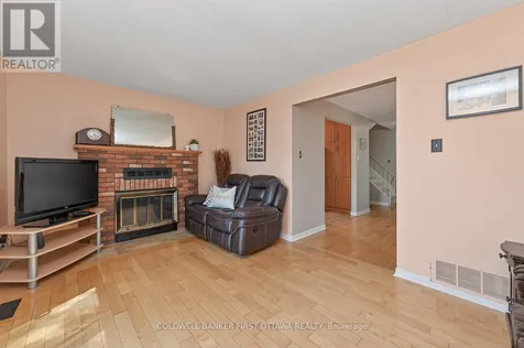 1528 Brookmill Lane Ottawa ON K1B 5G4