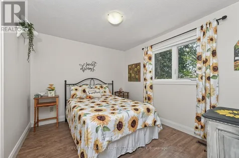 1528 Brookmill Lane Ottawa ON K1B 5G4