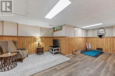 1528 Brookmill Lane Ottawa ON K1B 5G4