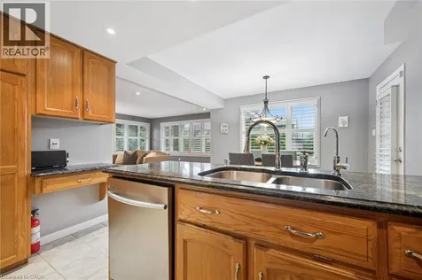 18 Dunnington Court Kitchener ON N2A 3M5