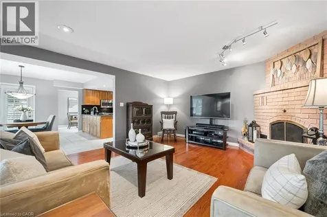 18 Dunnington Court Kitchener ON N2A 3M5