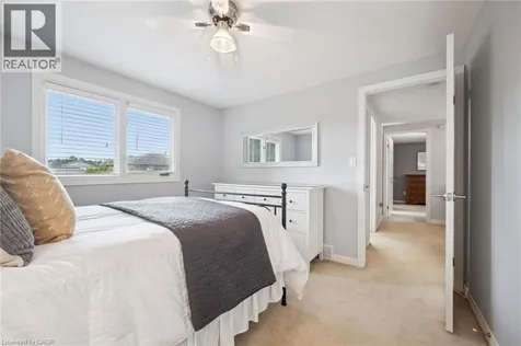 18 Dunnington Court Kitchener ON N2A 3M5