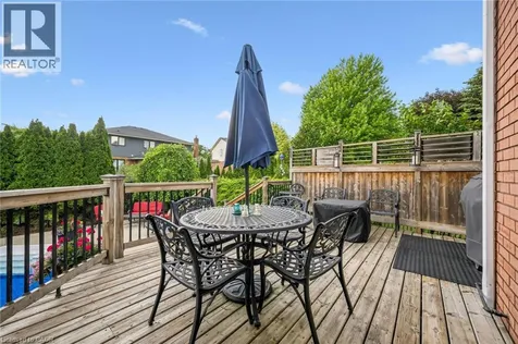 18 Dunnington Court Kitchener ON N2A 3M5