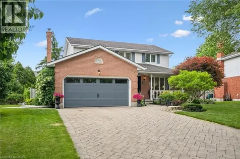18 Dunnington Court Kitchener ON N2A 3M5