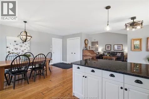 66 Townsview Court Essex ON N8M 3E3