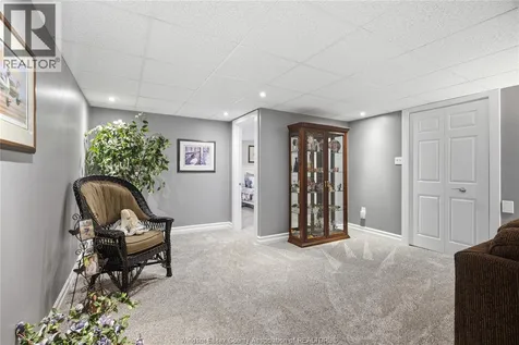 66 Townsview Court Essex ON N8M 3E3