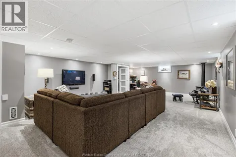 66 Townsview Court Essex ON N8M 3E3