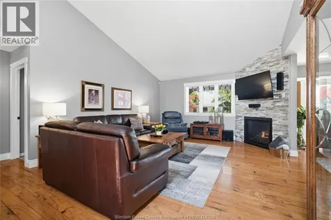 66 Townsview Court Essex ON N8M 3E3