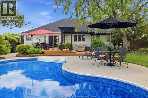 66 Townsview Court Essex ON N8M 3E3