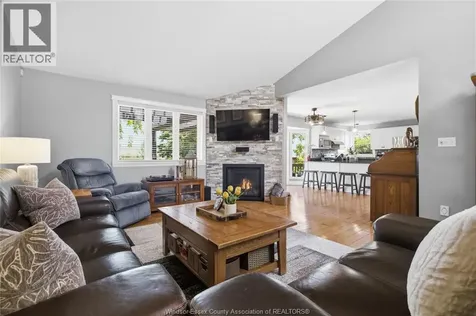 66 Townsview Court Essex ON N8M 3E3