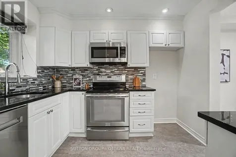 1833 Brousseau Crescent Ottawa ON K1C 2Y5