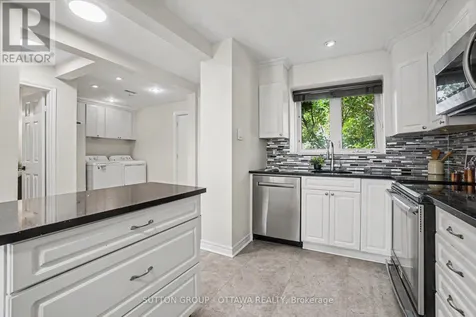 1833 Brousseau Crescent Ottawa ON K1C 2Y5