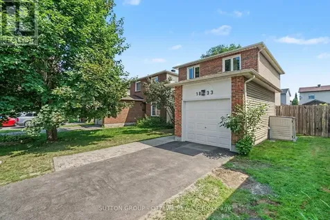 1833 Brousseau Crescent Ottawa ON K1C 2Y5