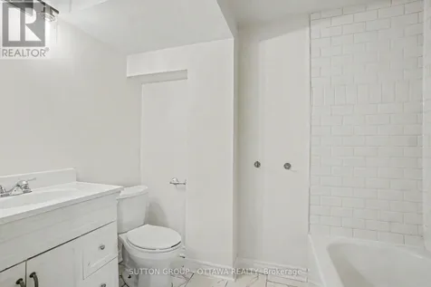 1833 Brousseau Crescent Ottawa ON K1C 2Y5