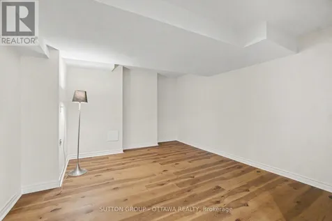1833 Brousseau Crescent Ottawa ON K1C 2Y5