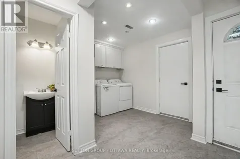 1833 Brousseau Crescent Ottawa ON K1C 2Y5