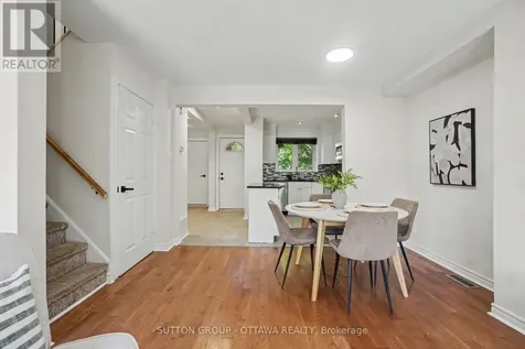1833 Brousseau Crescent Ottawa ON K1C 2Y5