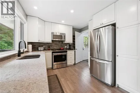 98 Stonybrook Drive Kitchener ON N2M 4L7