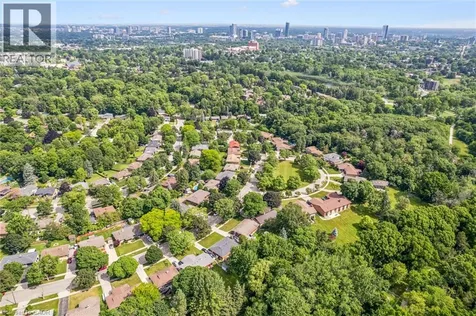 98 Stonybrook Drive Kitchener ON N2M 4L7
