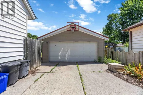 582 Superior Street Sarnia ON N7T 7E6
