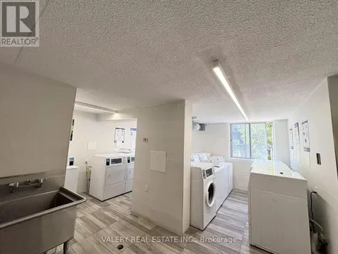294 Chandler Drive Kitchener ON N2E 2K1