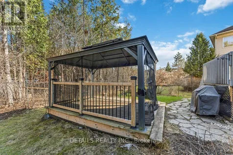 8 Wimbledon Way Ottawa ON K2K 3J2