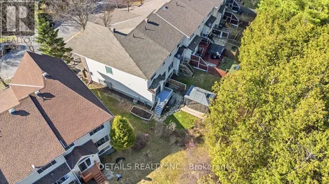 8 Wimbledon Way Ottawa ON K2K 3J2