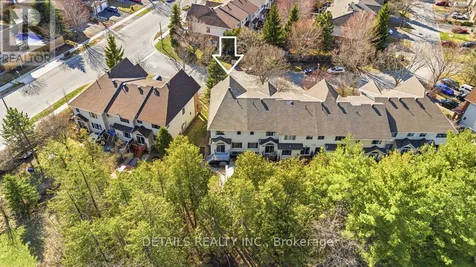 8 Wimbledon Way Ottawa ON K2K 3J2
