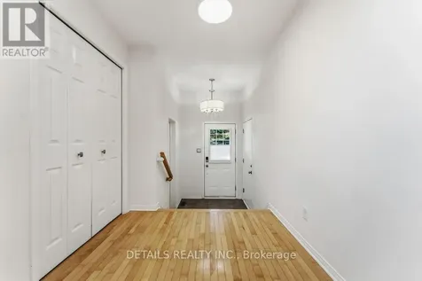 8 Wimbledon Way Ottawa ON K2K 3J2