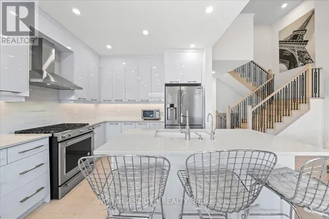 118 Berkely Street Wasaga Beach ON L9Z 0K5