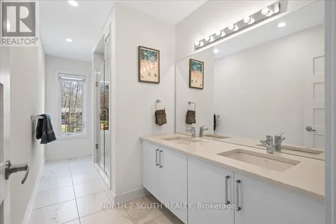 118 Berkely Street Wasaga Beach ON L9Z 0K5