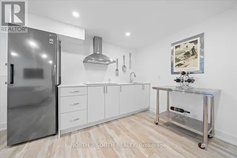 118 Berkely Street Wasaga Beach ON L9Z 0K5