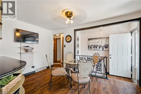 89 Geneva Crescent Kitchener ON N2E 1M8