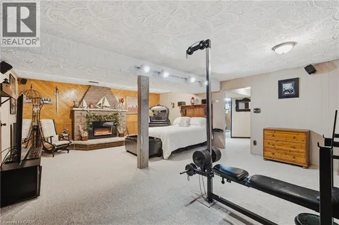 89 Geneva Crescent Kitchener ON N2E 1M8