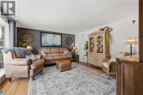 89 Geneva Crescent Kitchener ON N2E 1M8