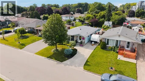89 Geneva Crescent Kitchener ON N2E 1M8