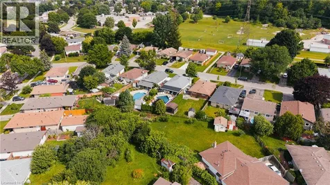 89 Geneva Crescent Kitchener ON N2E 1M8
