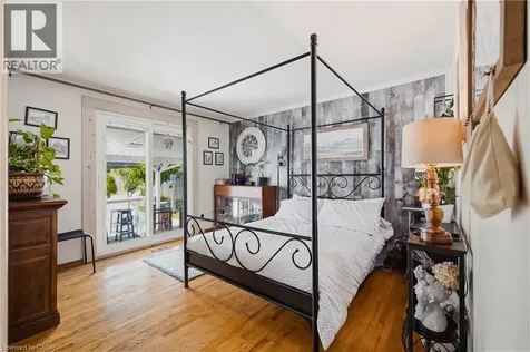 89 Geneva Crescent Kitchener ON N2E 1M8