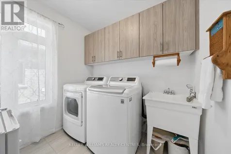 41 Mabern Street Barrie ON L9J 0J1
