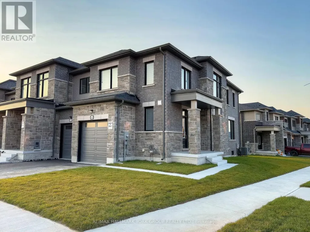145 Fenchurch Manor Barrie ON L9J 0X1