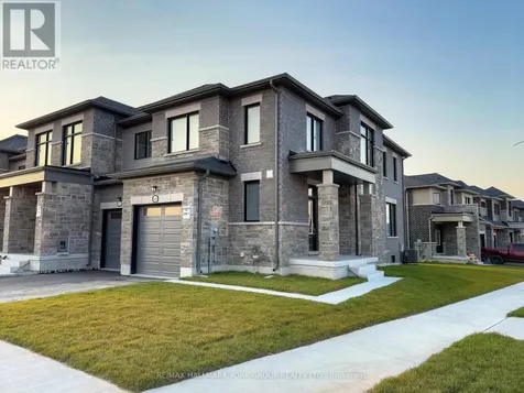 145 Fenchurch Manor Barrie ON L9J 0X1