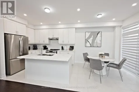 145 Fenchurch Manor Barrie ON L9J 0X1