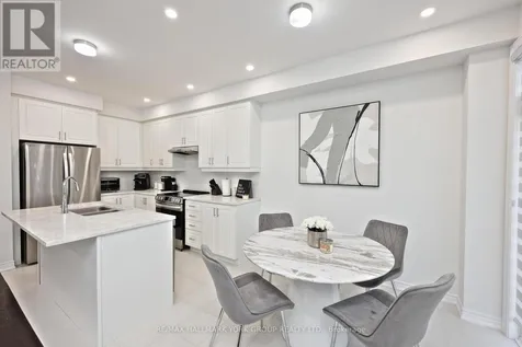 145 Fenchurch Manor Barrie ON L9J 0X1