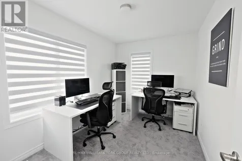 145 Fenchurch Manor Barrie ON L9J 0X1