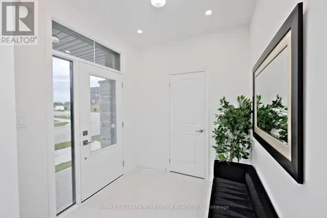 145 Fenchurch Manor Barrie ON L9J 0X1