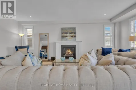 321 Carriage Way Waterloo ON N2K 0C2