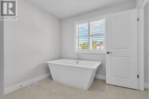 321 Carriage Way Waterloo ON N2K 0C2