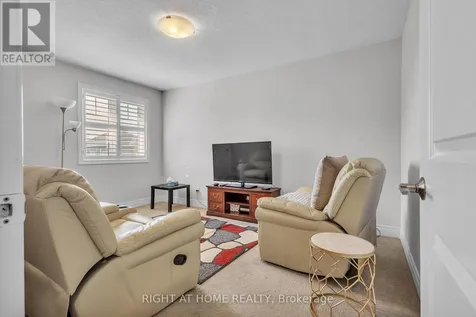 321 Carriage Way Waterloo ON N2K 0C2